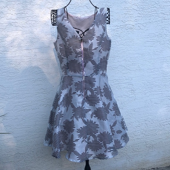 Gabby Skye Dress - Picture 8 of 9